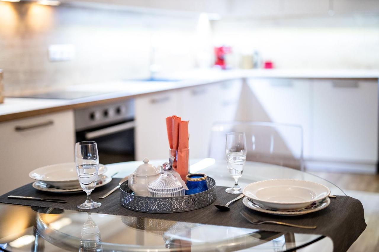Silvie Apartments - Zlate Terasy Olomouc Bagian luar foto