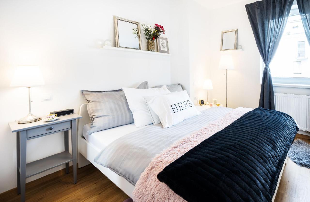 Silvie Apartments - Zlate Terasy Olomouc Bagian luar foto