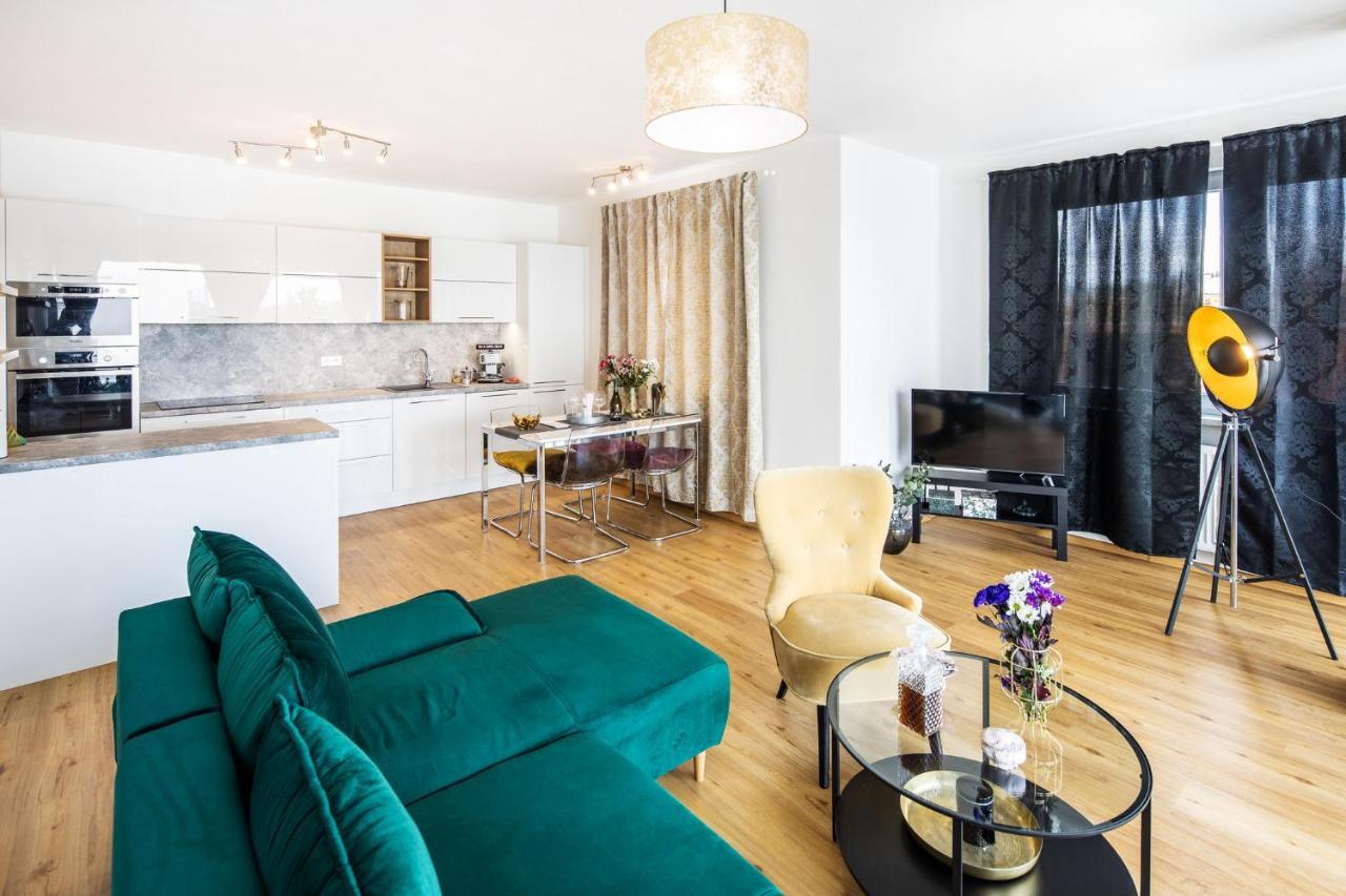 Silvie Apartments - Zlate Terasy Olomouc Bagian luar foto