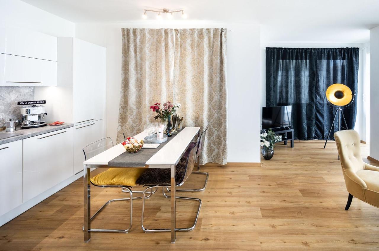 Silvie Apartments - Zlate Terasy Olomouc Bagian luar foto
