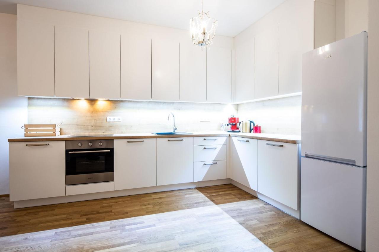 Silvie Apartments - Zlate Terasy Olomouc Bagian luar foto