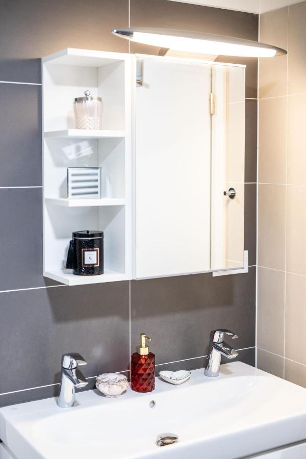 Silvie Apartments - Zlate Terasy Olomouc Bagian luar foto