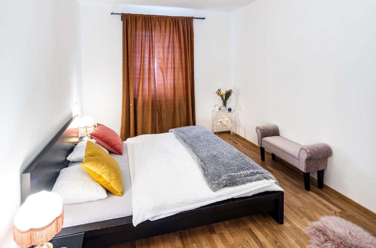 Silvie Apartments - Zlate Terasy Olomouc Bagian luar foto