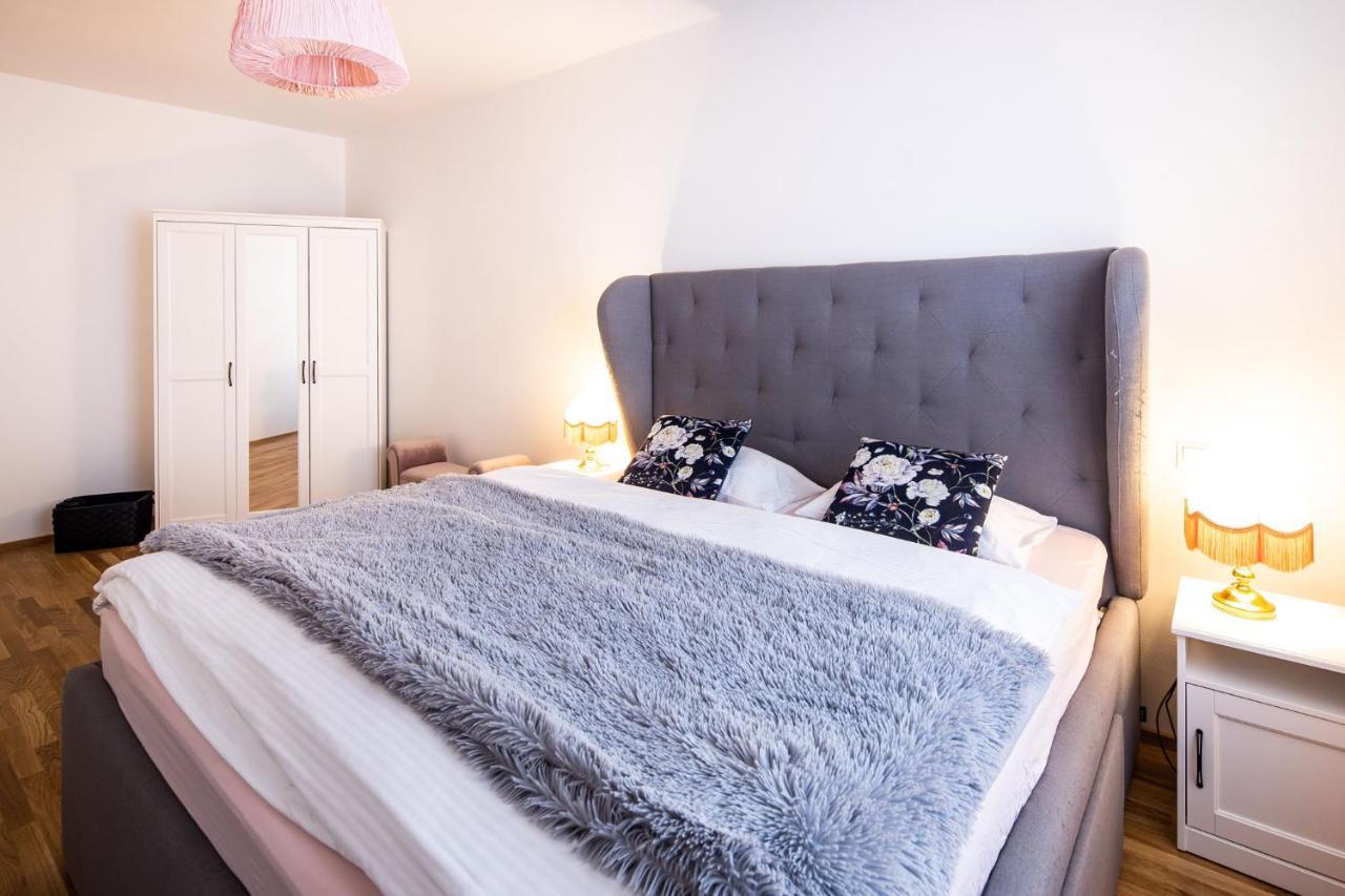 Silvie Apartments - Zlate Terasy Olomouc Bagian luar foto